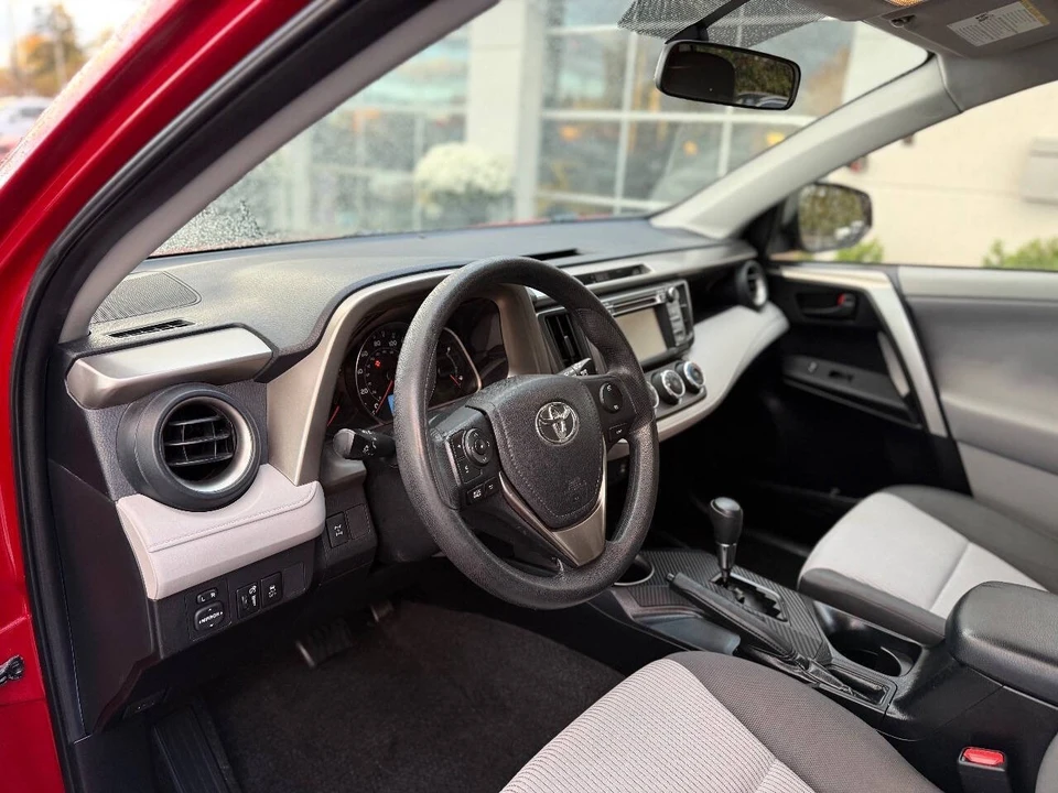 2013 Toyota RAV4 4th Gen - Image 9 of 20