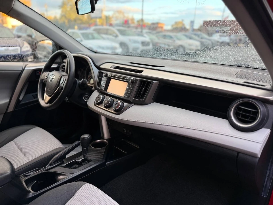 2013 Toyota RAV4 4th Gen - Image 15 of 20