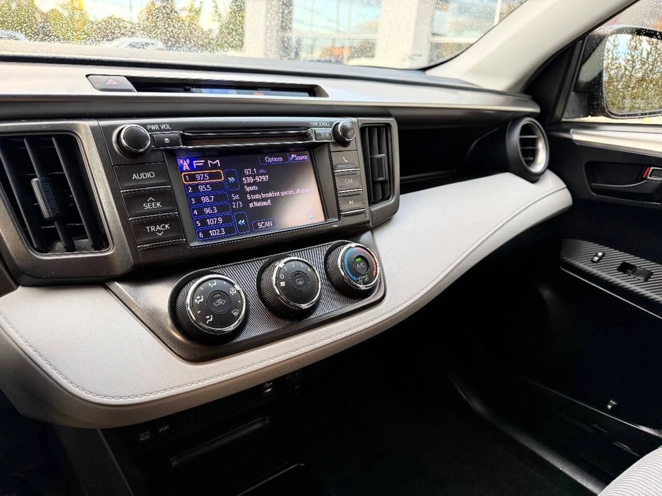 2013 Toyota RAV4 4th Gen - Image 18 of 20