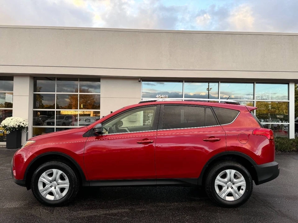 2013 Toyota RAV4 4th Gen - Image 2 of 20