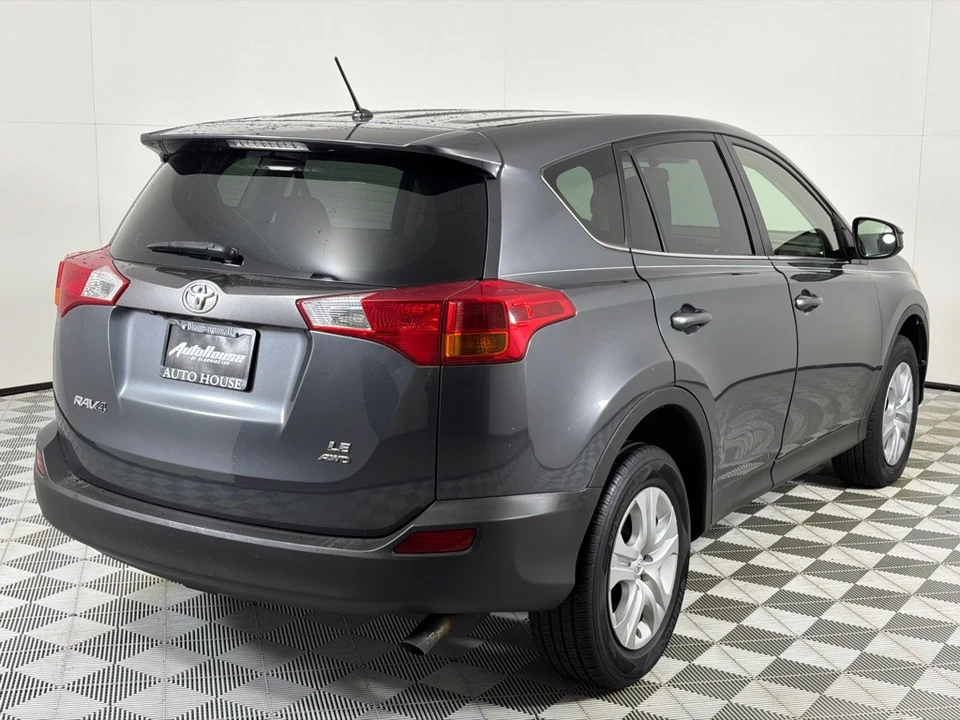 2013 Toyota RAV4 4th Gen - Image 5 of 12