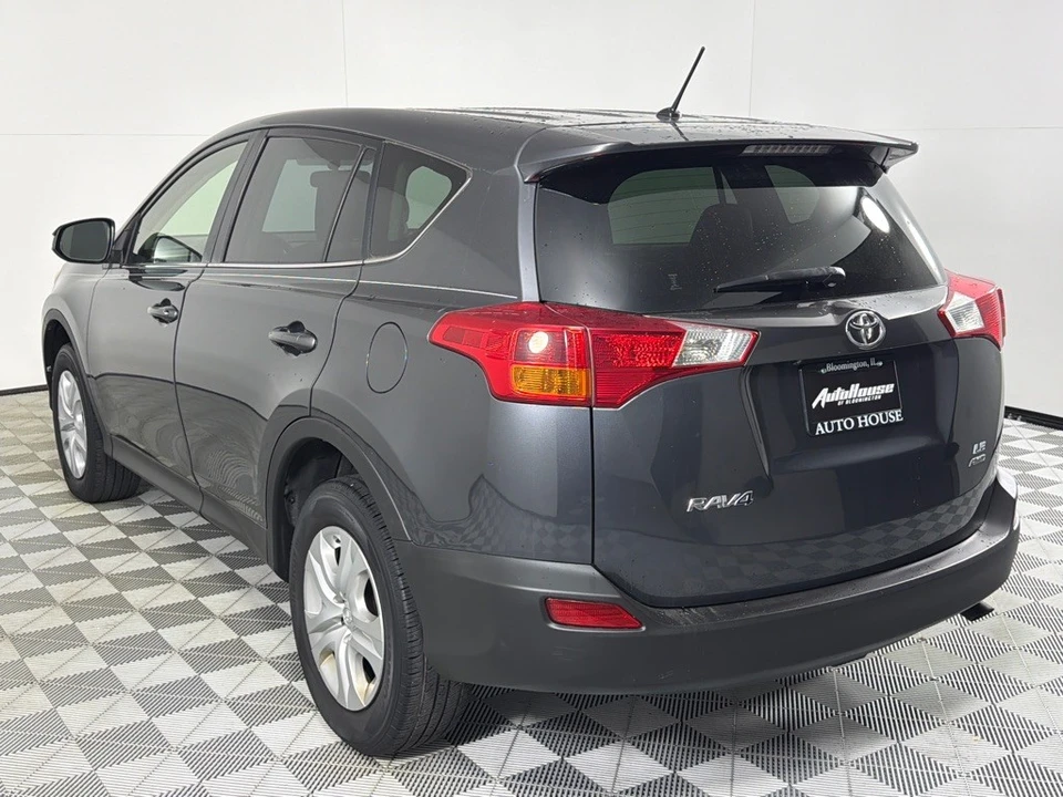 2013 Toyota RAV4 4th Gen - Image 7 of 12