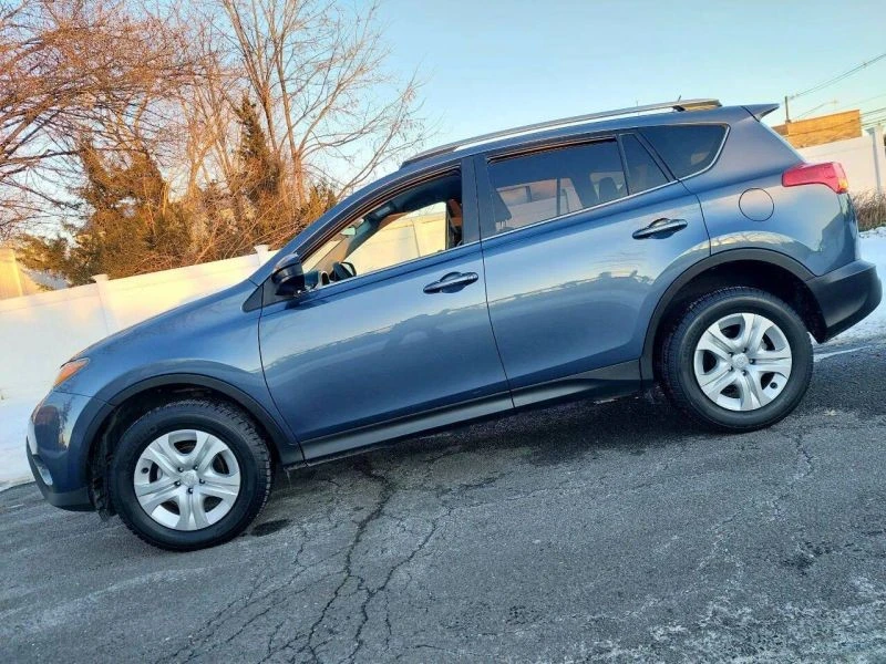 2013 Toyota RAV4 4th Gen - Image 4 of 12