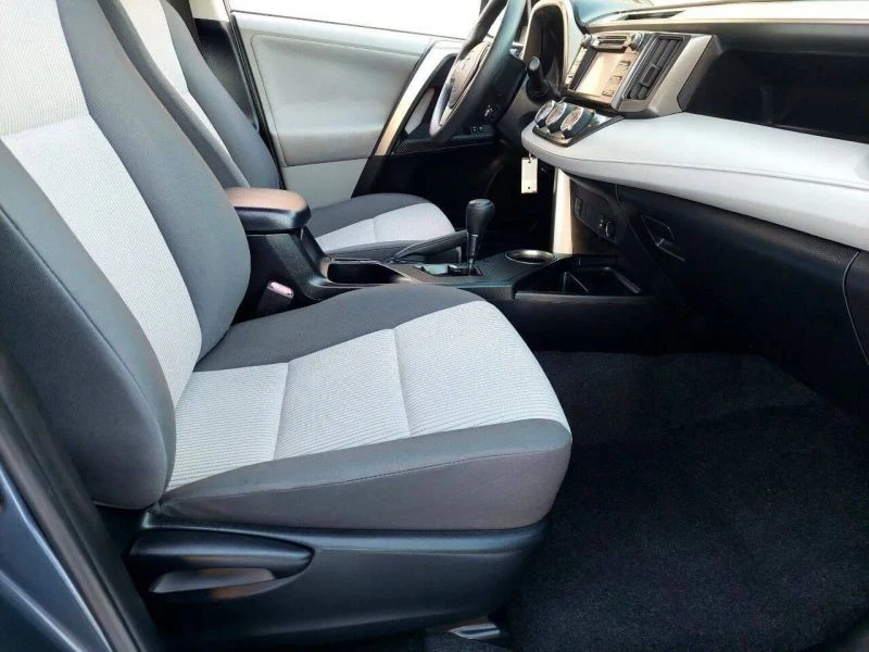 2013 Toyota RAV4 4th Gen - Image 6 of 12