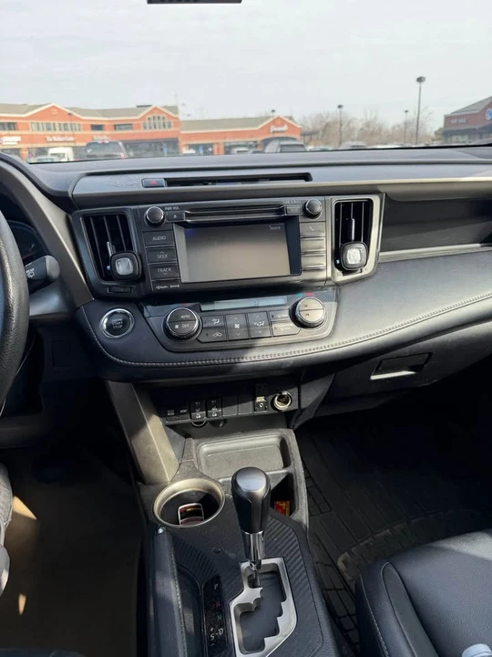 2013 Toyota RAV4 4th Gen - Image 11 of 16