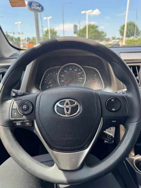 2013 Toyota RAV4 4th Gen - Image 8 of 13