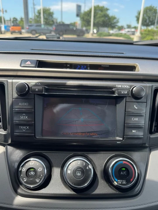 2013 Toyota RAV4 4th Gen - Image 11 of 13