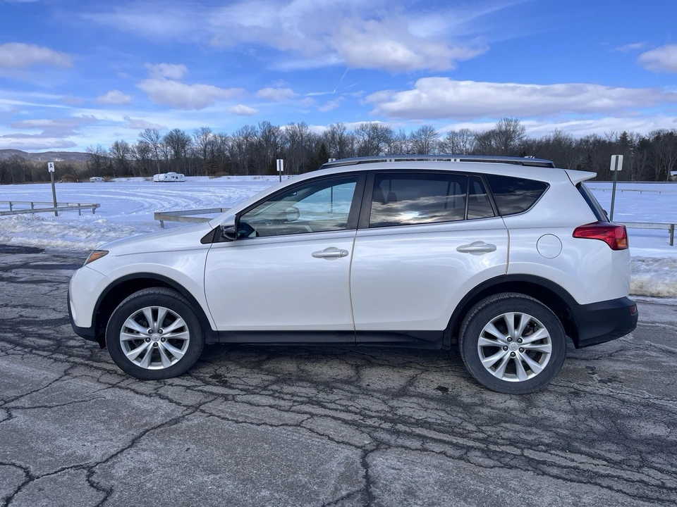 2013 Toyota RAV4 4th Gen - Image 5 of 18