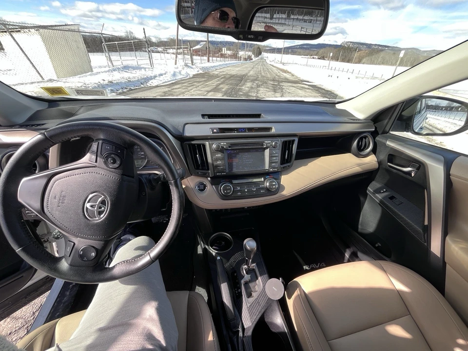 2013 Toyota RAV4 4th Gen - Image 11 of 18