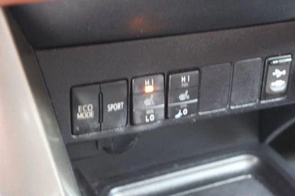 2013 Toyota RAV4 4th Gen - Image 19 of 21