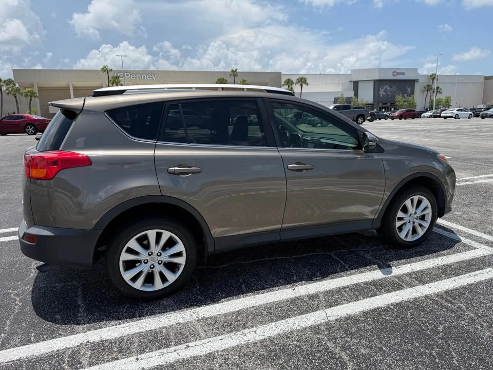 2013 Toyota RAV4 4th Gen - Image 2 of 18