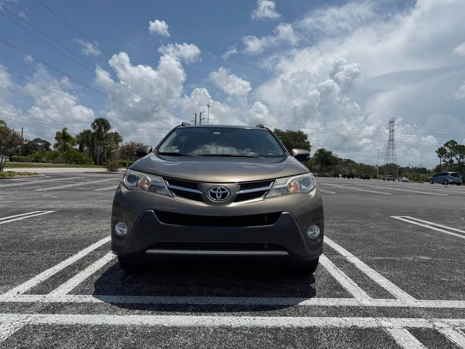2013 Toyota RAV4 4th Gen - Image 4 of 18