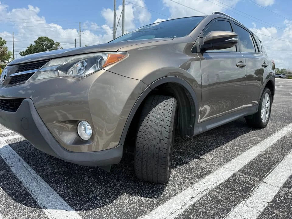 2013 Toyota RAV4 4th Gen - Image 16 of 18