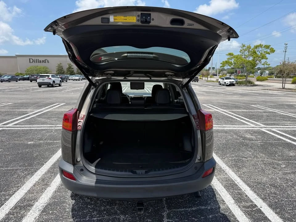 2013 Toyota RAV4 4th Gen - Image 8 of 18