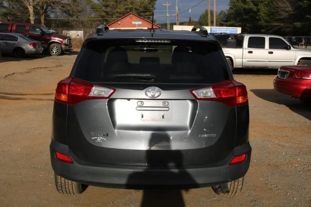 2013 Toyota RAV4 4th Gen - Image 8 of 17