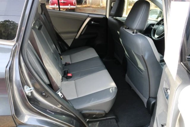 2013 Toyota RAV4 4th Gen - Image 11 of 17