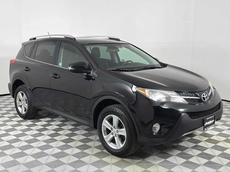 2013 Toyota RAV4 4th Gen - Image 3 of 12