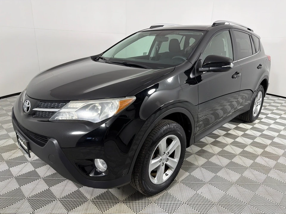 2013 Toyota RAV4 4th Gen - Image 9 of 12