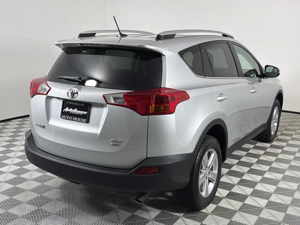 2013 Toyota RAV4 4th Gen - Image 5 of 21