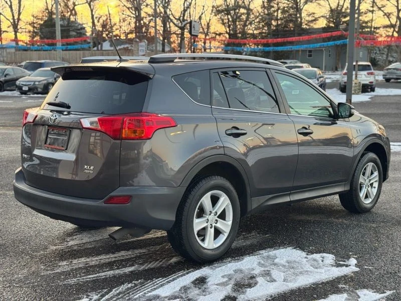 2013 Toyota RAV4 4th Gen - Image 5 of 12