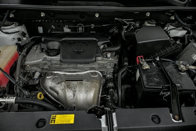 2013 Toyota RAV4 4th Gen - Image 13 of 21