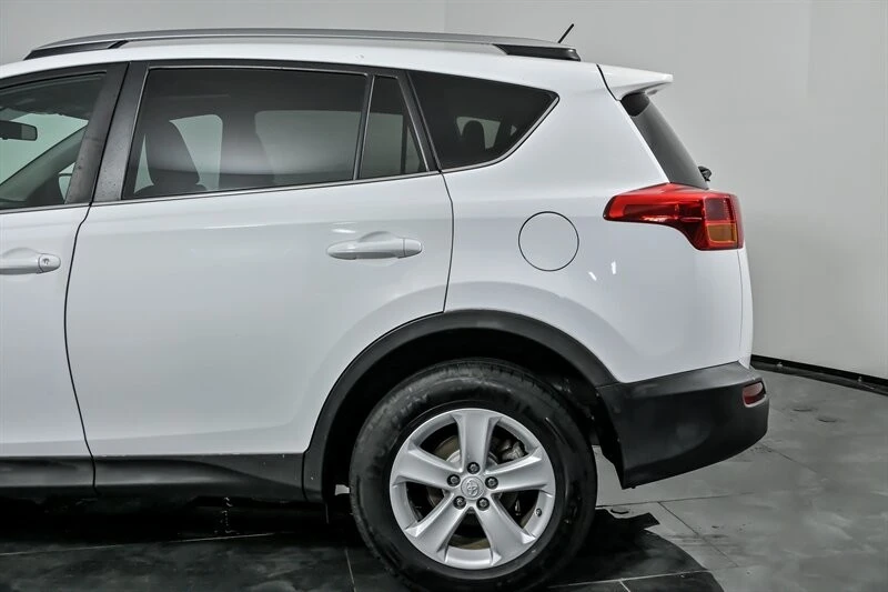 2013 Toyota RAV4 4th Gen - Image 7 of 21