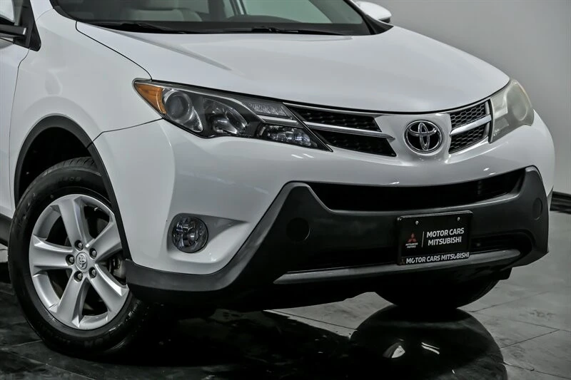 2013 Toyota RAV4 4th Gen - Image 2 of 21