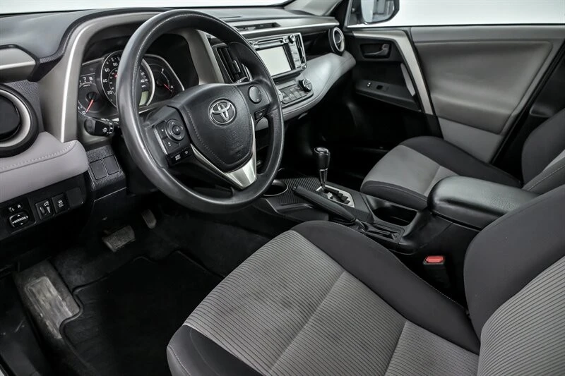 2013 Toyota RAV4 4th Gen - Image 15 of 21