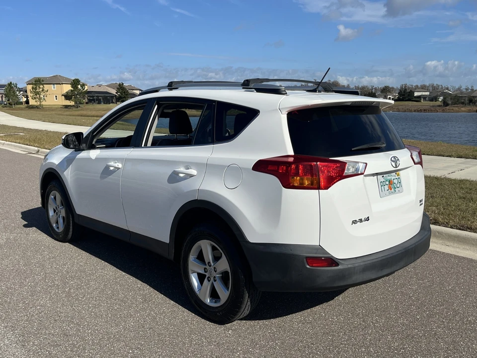 2013 Toyota RAV4 4th Gen - Image 6 of 21