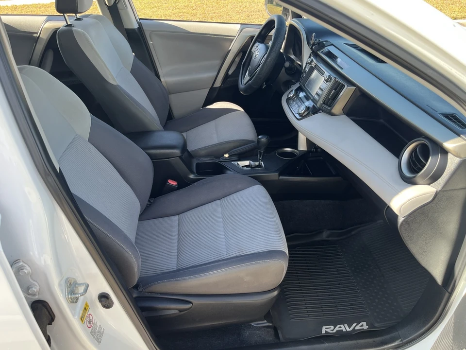 2013 Toyota RAV4 4th Gen - Image 13 of 21