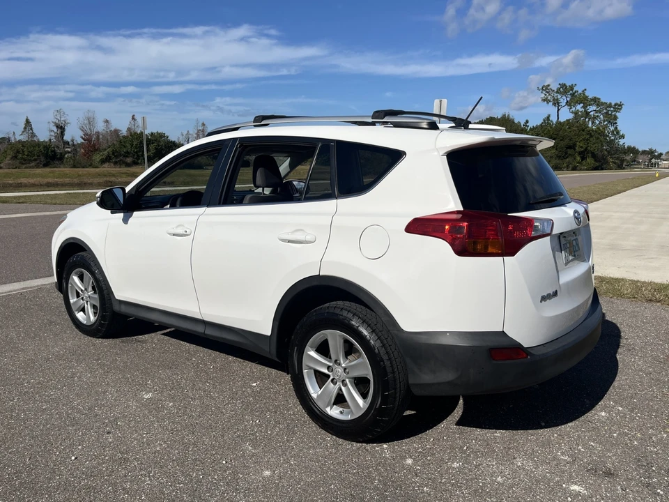 2013 Toyota RAV4 4th Gen - Image 5 of 21