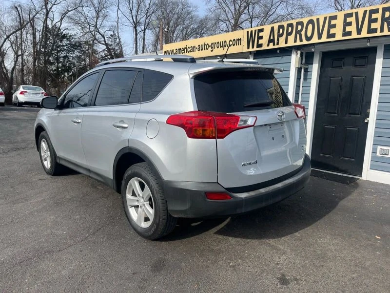 2013 Toyota RAV4 4th Gen - Image 4 of 12