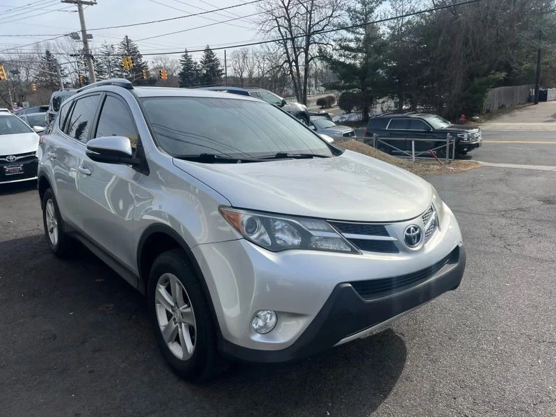 2013 Toyota RAV4 4th Gen - Image 7 of 12