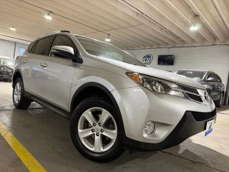 2013 Toyota RAV4 4th Gen - Image 5 of 12