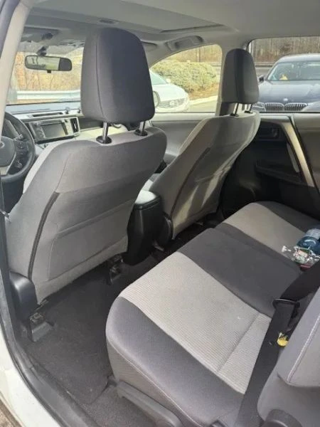 2013 Toyota RAV4 4th Gen - Image 9 of 11
