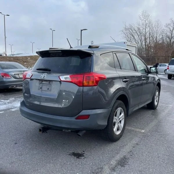 2013 Toyota RAV4 4th Gen - Image 8 of 12