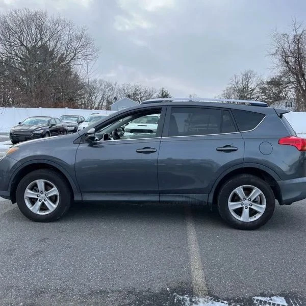 2013 Toyota RAV4 4th Gen - Image 3 of 12