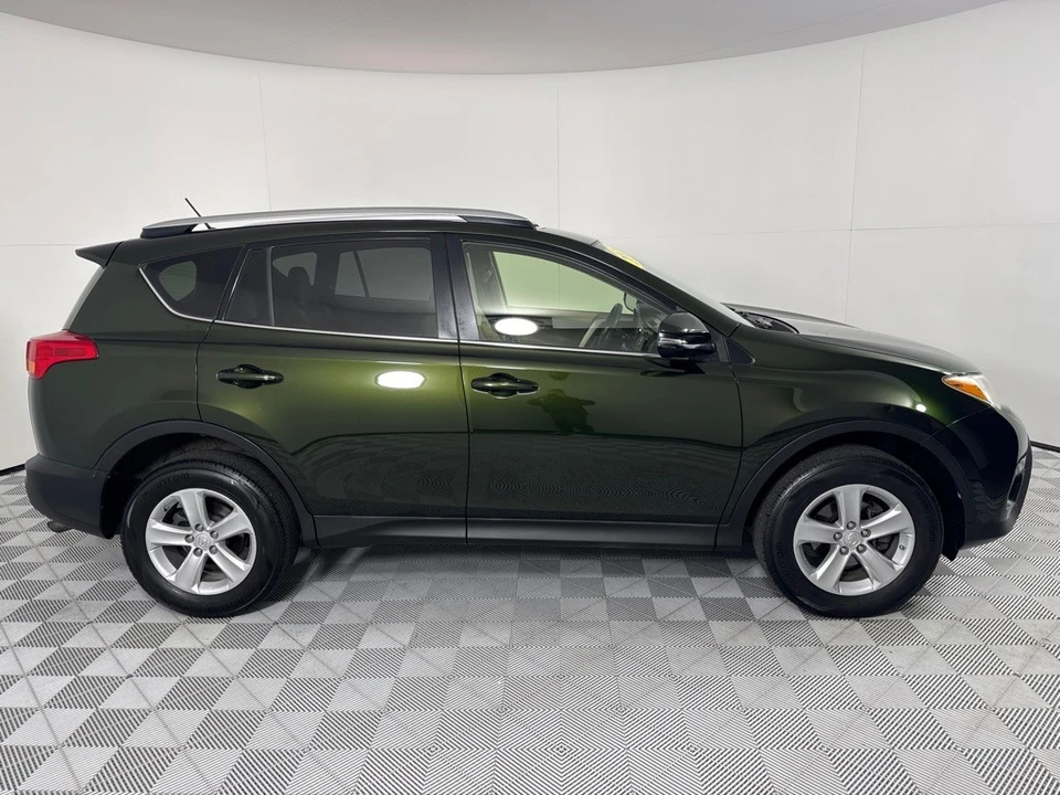 2013 Toyota RAV4 4th Gen - Image 4 of 21