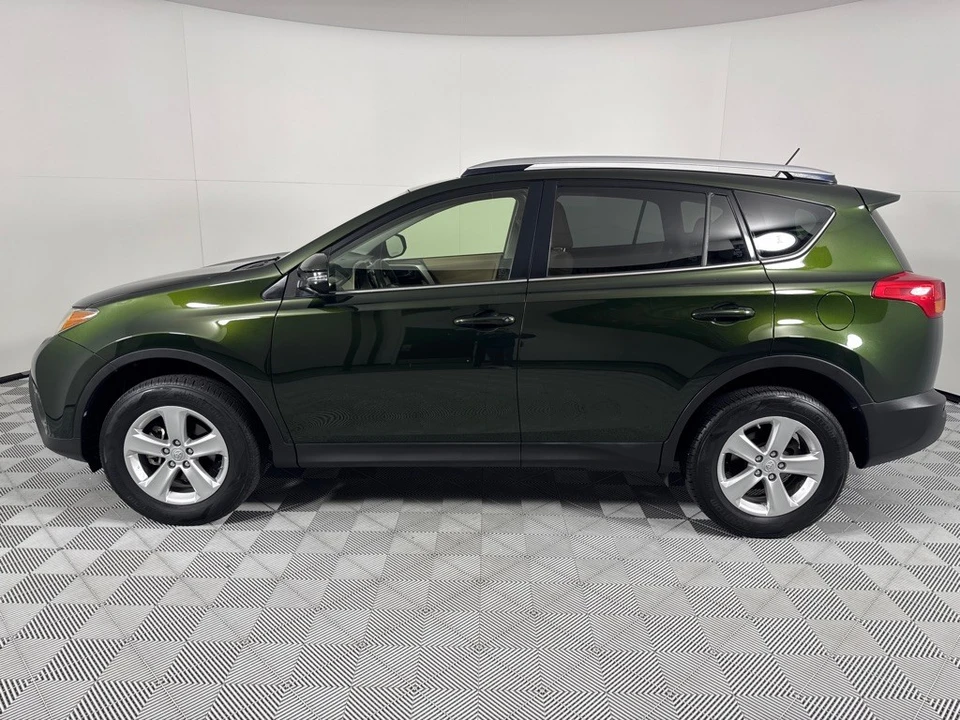 2013 Toyota RAV4 4th Gen - Image 9 of 21