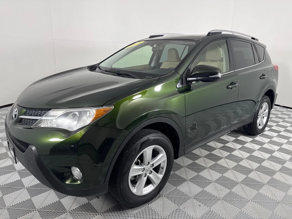 2013 Toyota RAV4 4th Gen - Image 10 of 21