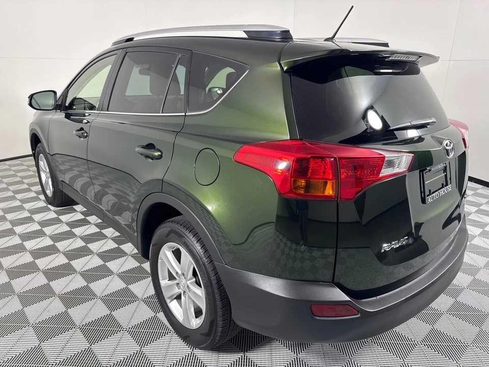 2013 Toyota RAV4 4th Gen - Image 8 of 21