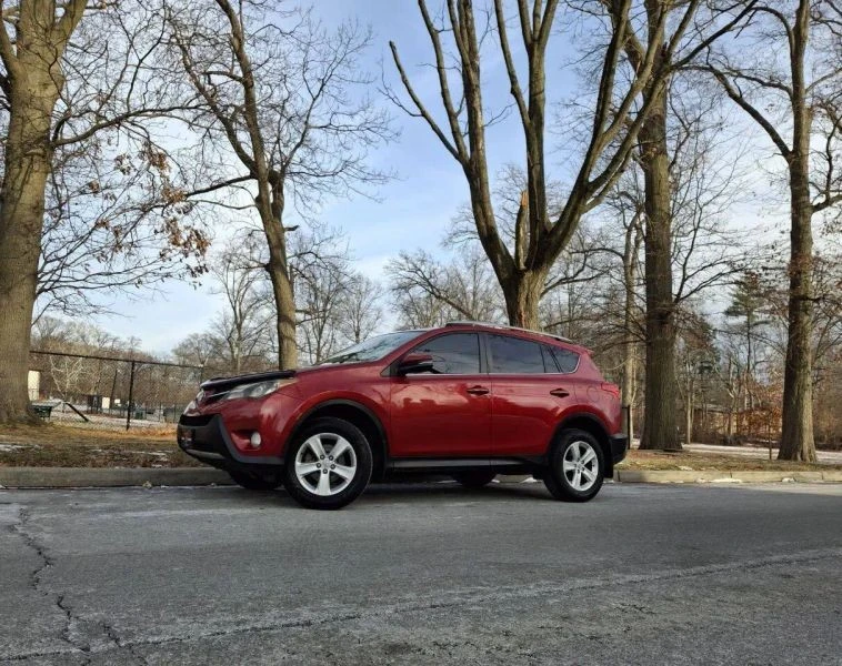 2013 Toyota RAV4 4th Gen - Image 7 of 12