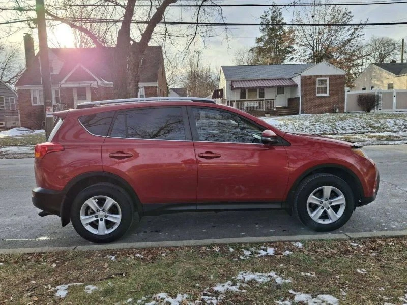 2013 Toyota RAV4 4th Gen - Image 10 of 12