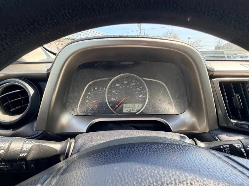 2013 Toyota RAV4 4th Gen - Image 6 of 12
