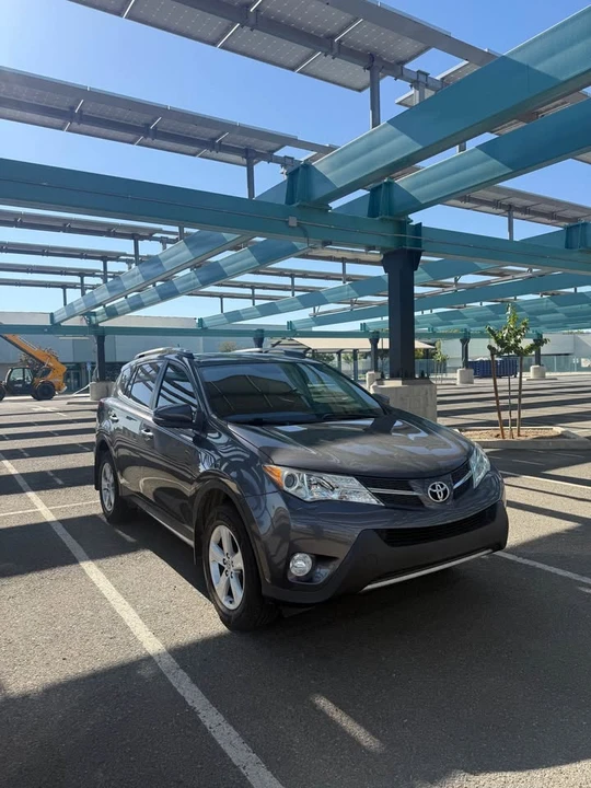 2013 Toyota RAV4 4th Gen - Image 2 of 8