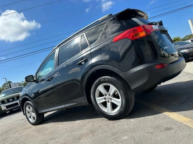 2013 Toyota RAV4 4th Gen - Image 4 of 12