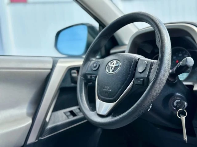 2013 Toyota RAV4 4th Gen - Image 10 of 12