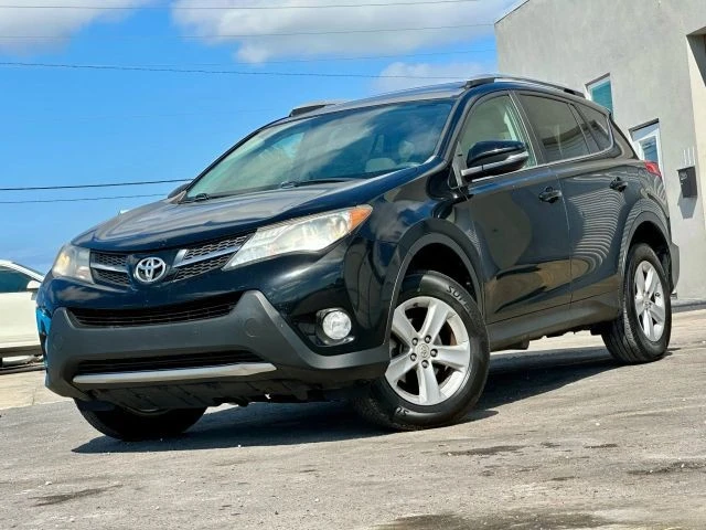 2013 Toyota RAV4 4th Gen - Image 6 of 12