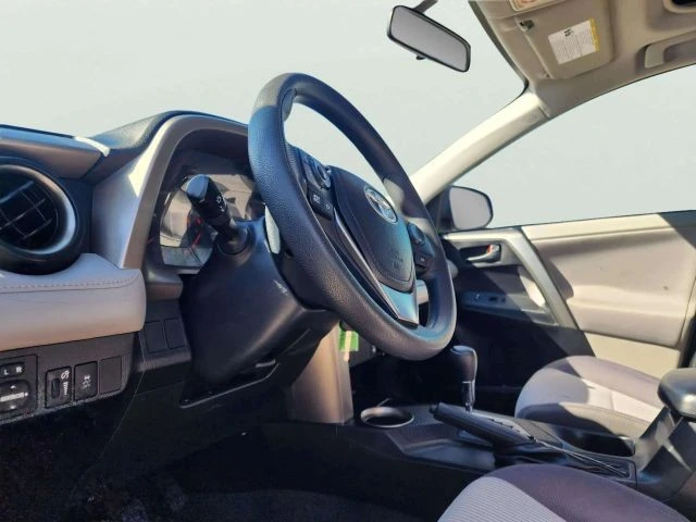 2013 Toyota RAV4 4th Gen - Image 18 of 21
