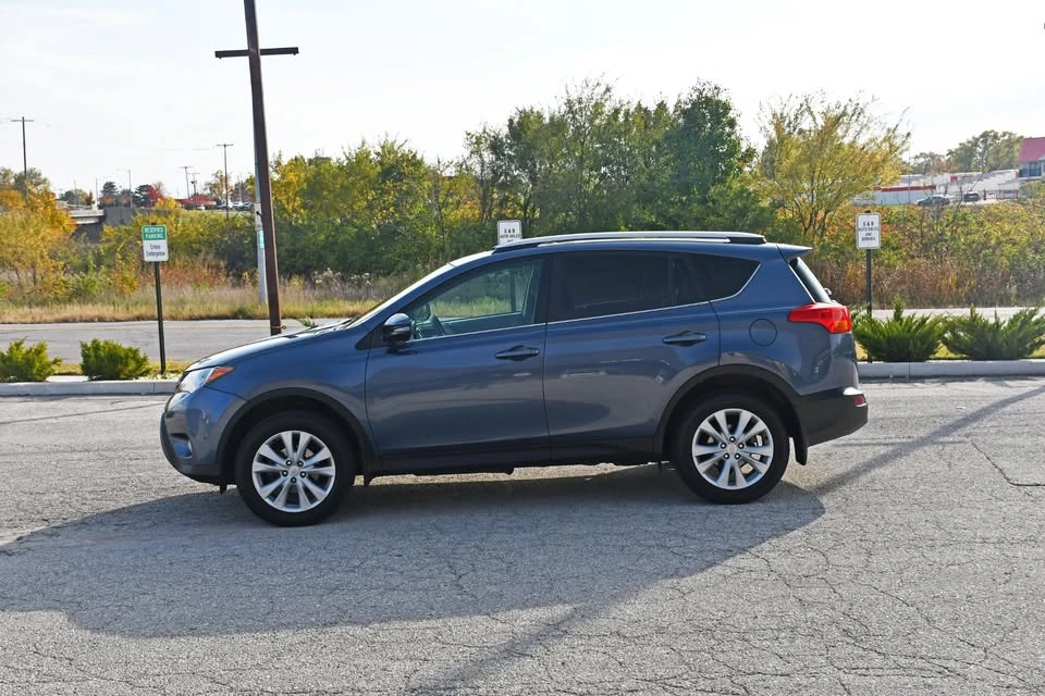 2013 Toyota RAV4 4th Gen - Image 5 of 20
